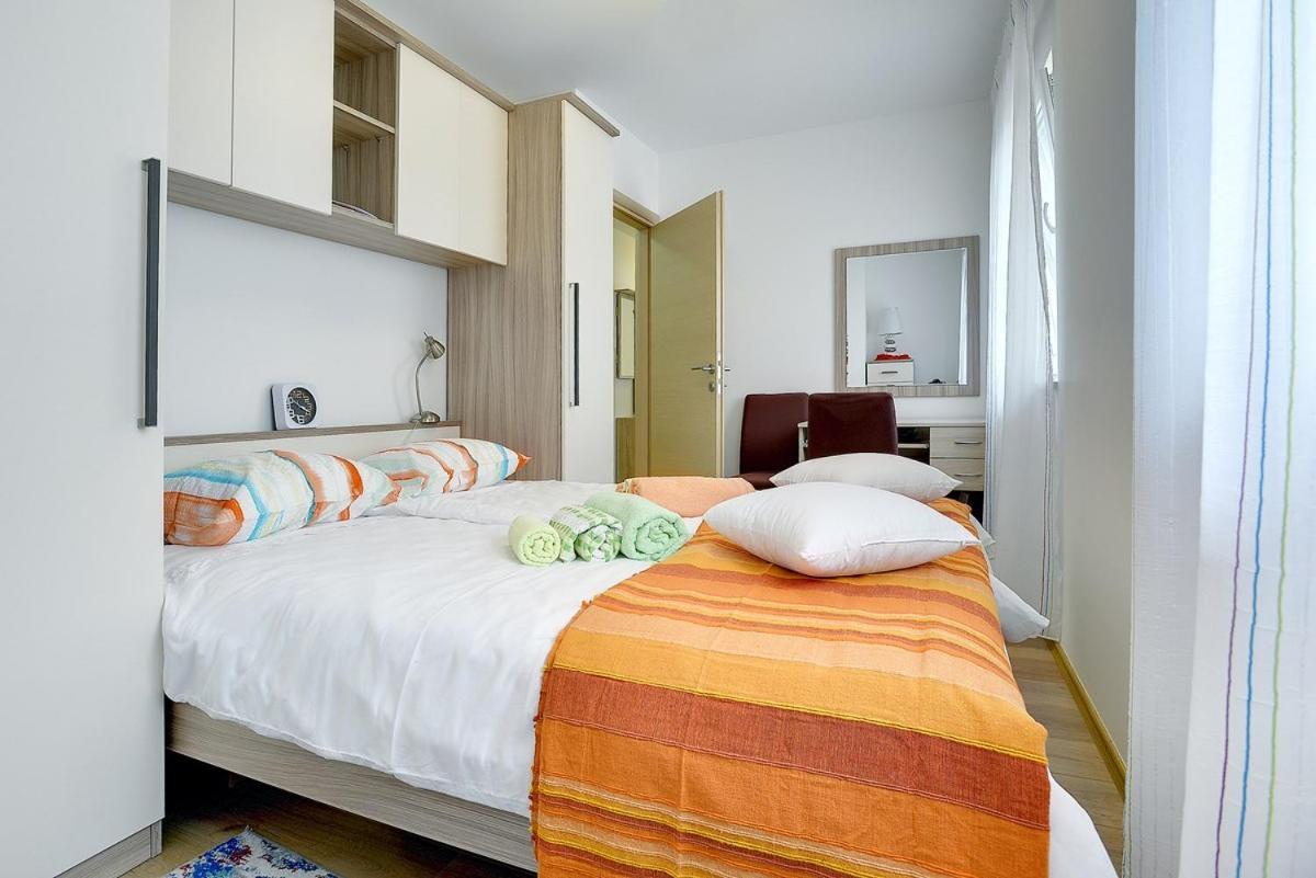 Apartments Elviana Пула Экстерьер фото