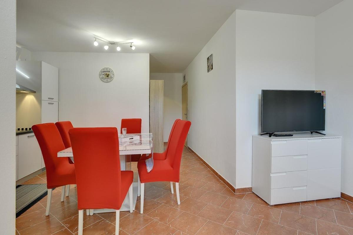 Apartments Elviana Пула Экстерьер фото