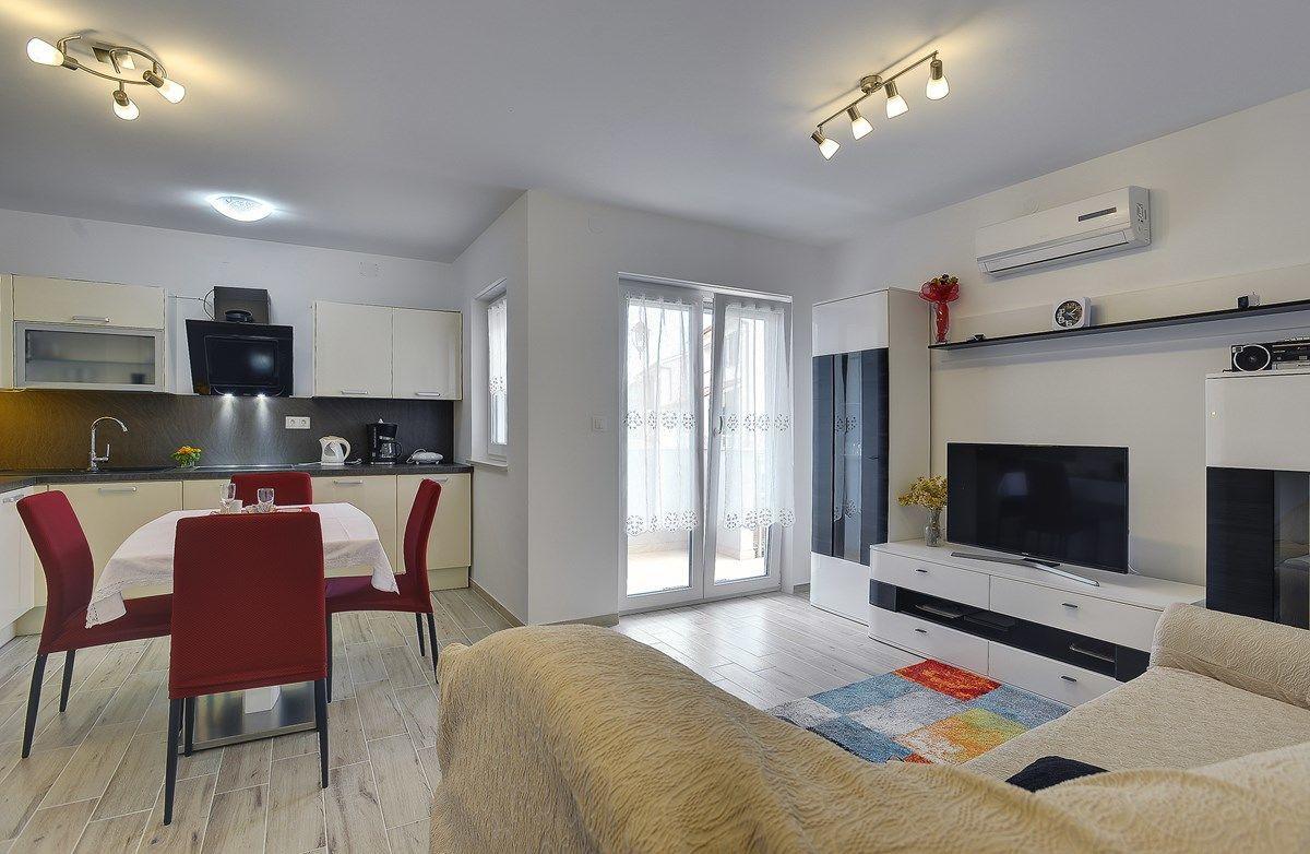Apartments Elviana Пула Экстерьер фото