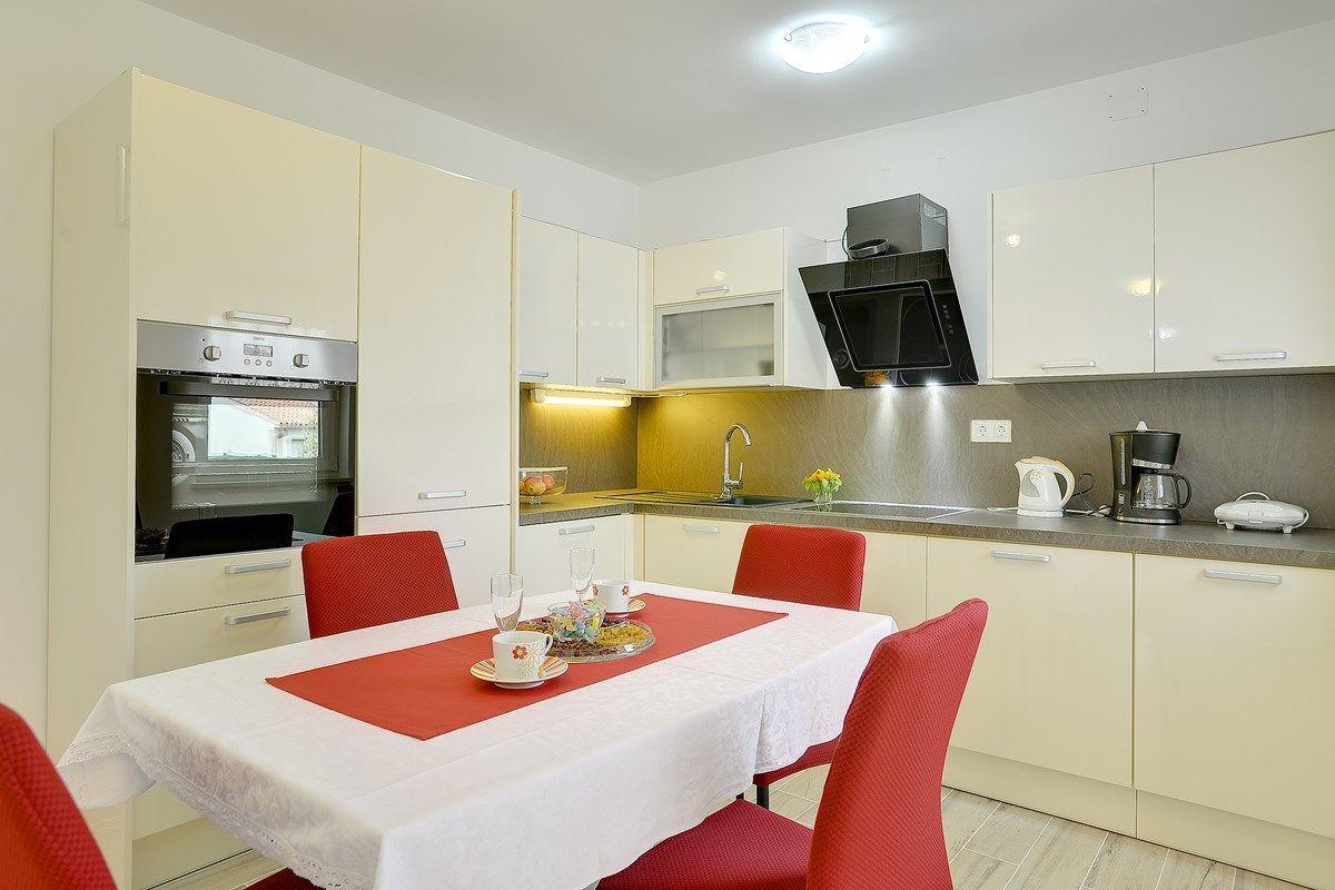 Apartments Elviana Пула Экстерьер фото